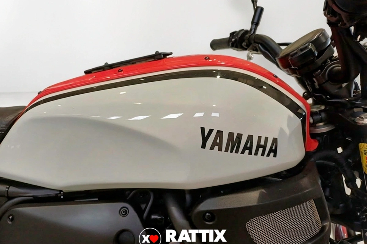 YAMAHA XSR 700 Abs